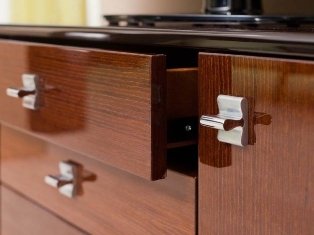 Материалы покрытия: мебельные лаки Материалы покрытия: мебельные лаки